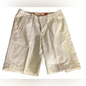 Hollister Cream Colored‎ Bermuda Shorts Size 30